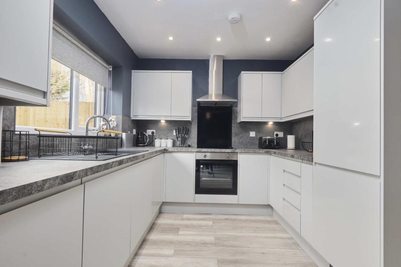 Homebird Property - The Willows Leeds  Exterior photo